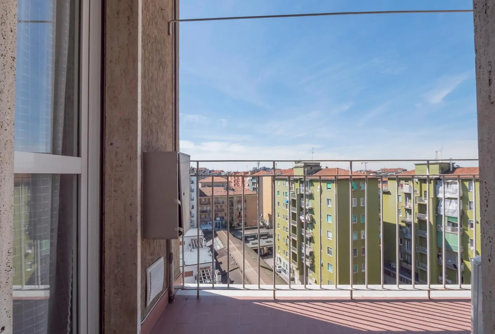 Xenia Apartments - Newly Renovated Apartment Milano Italia