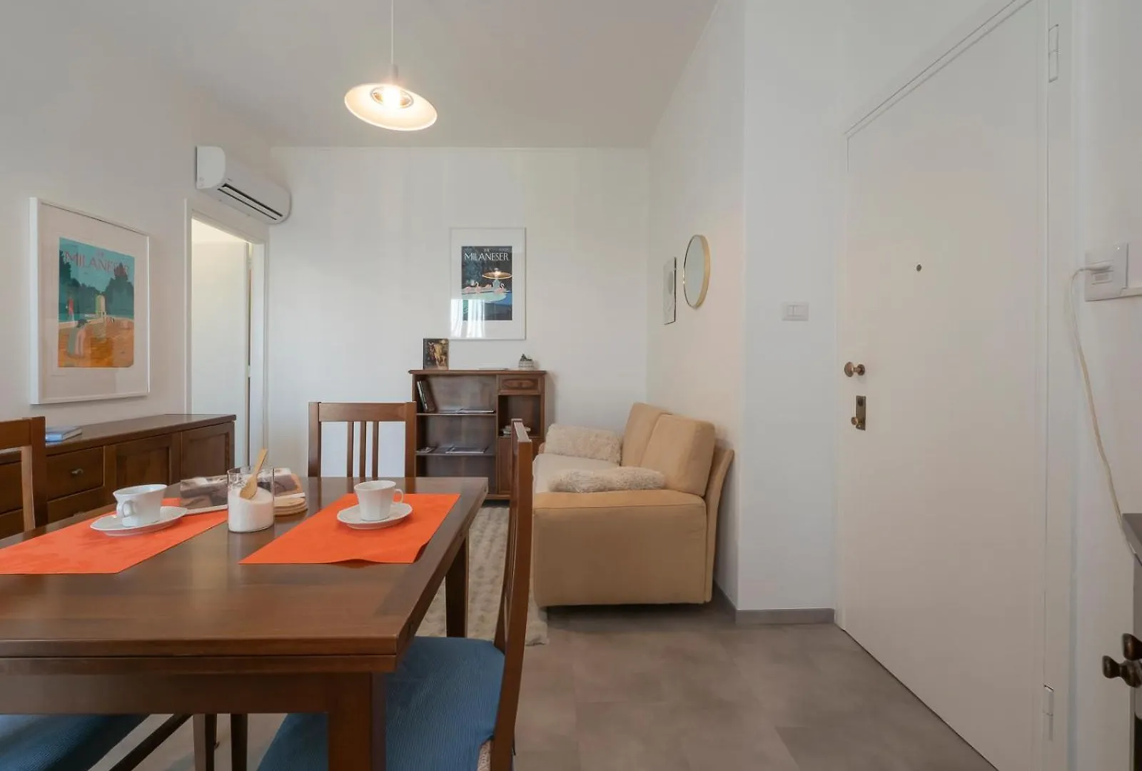 Xenia Apartments - Newly Renovated Apartment Милан Италия