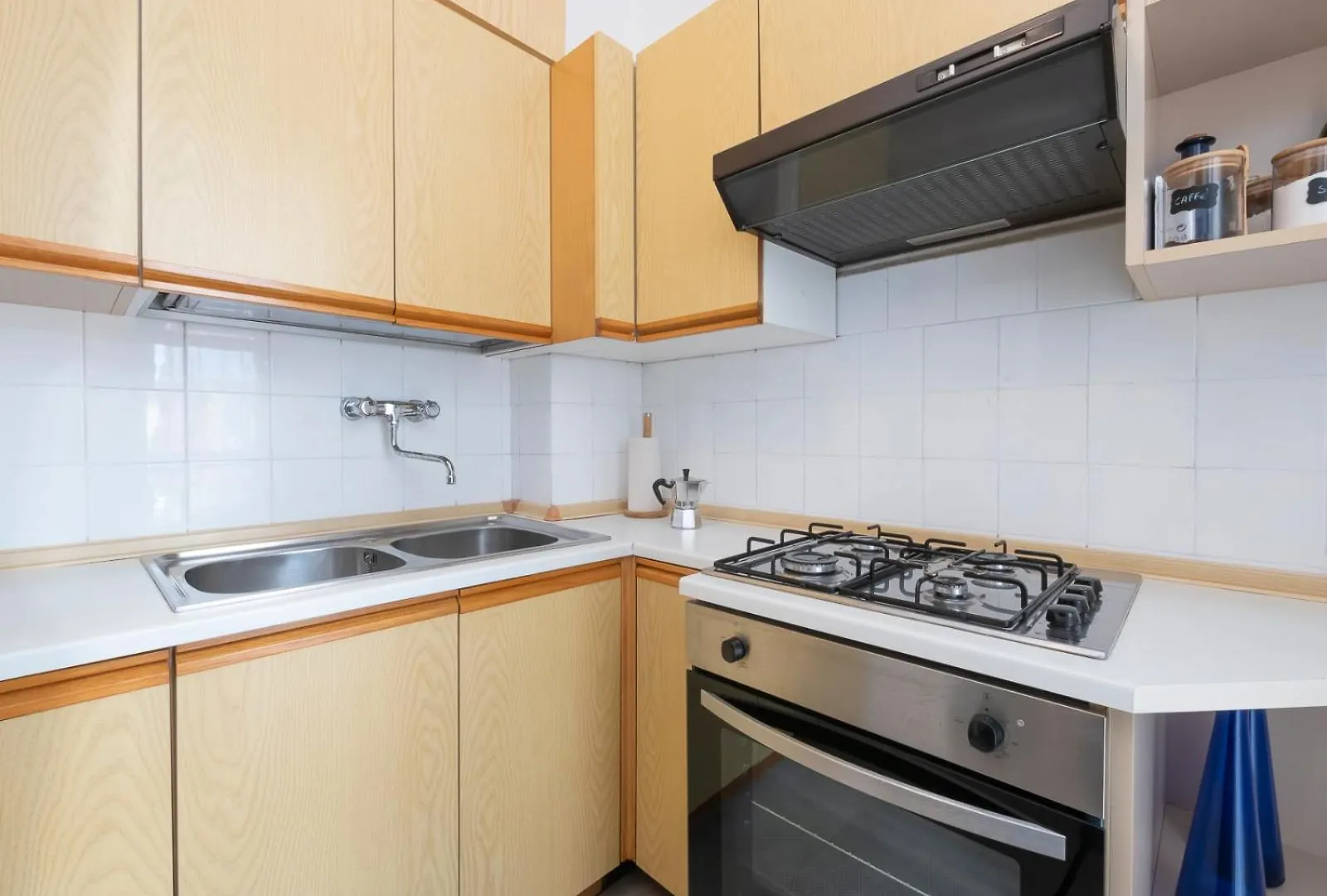 Xenia Apartments - Newly Renovated Apartment Milano 0*,  Italia