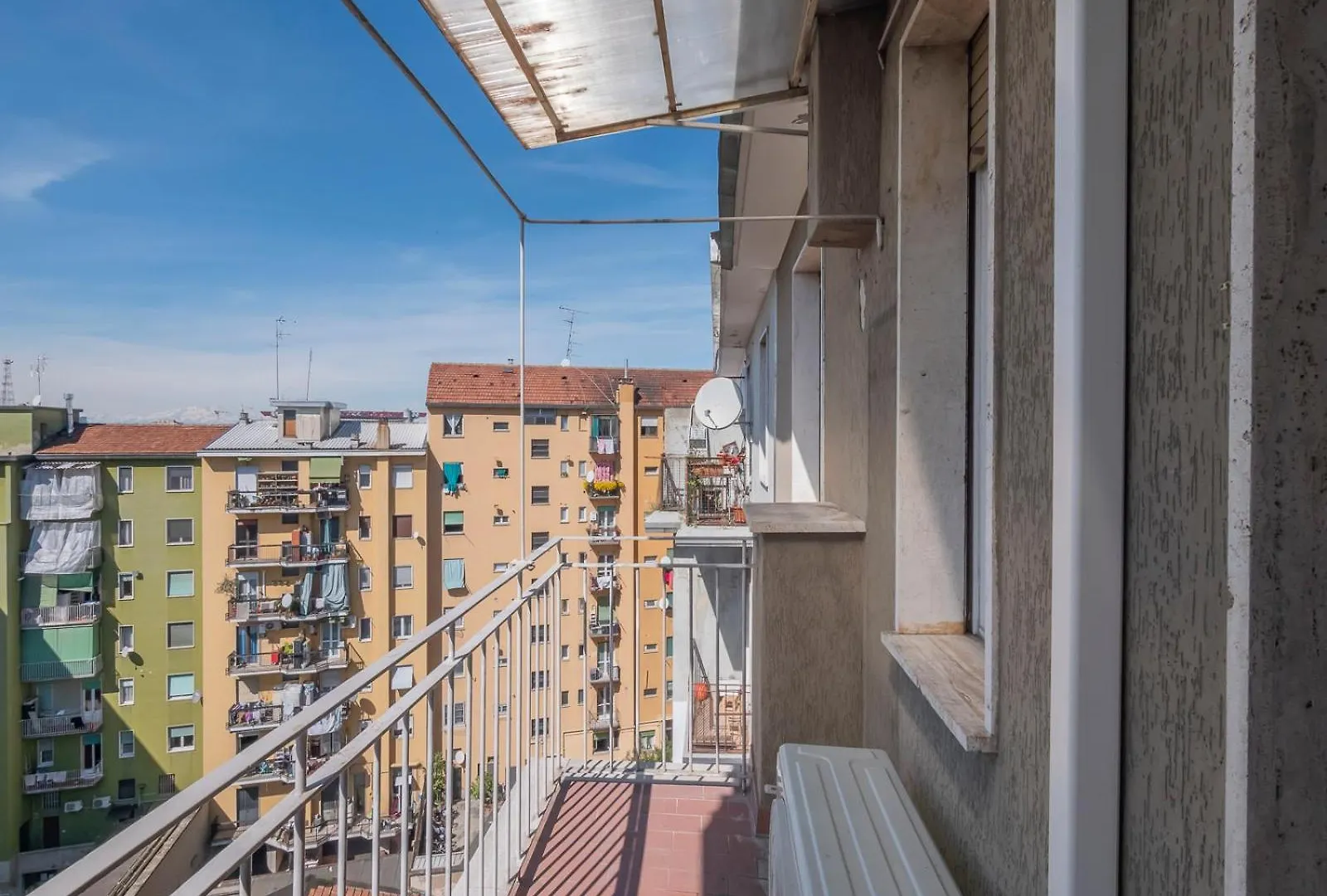 Xenia Apartments - Newly Renovated Apartment Милан Италия
