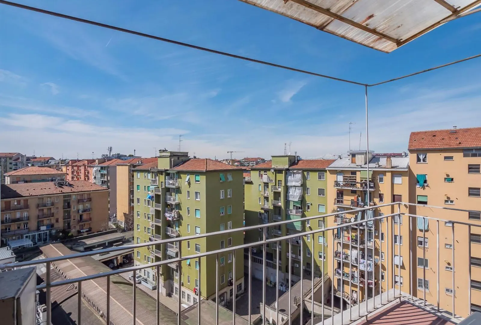 Xenia Apartments - Newly Renovated Apartment Milano 0*,  Italia
